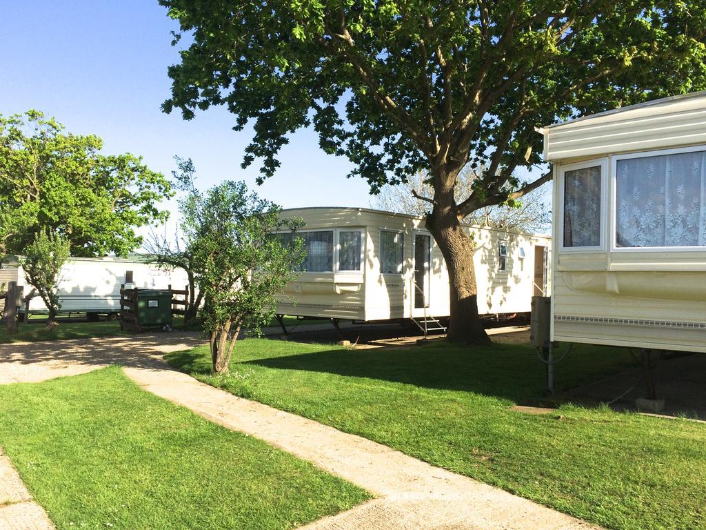 كاوز Orchards Holiday Park المظهر الخارجي الصورة